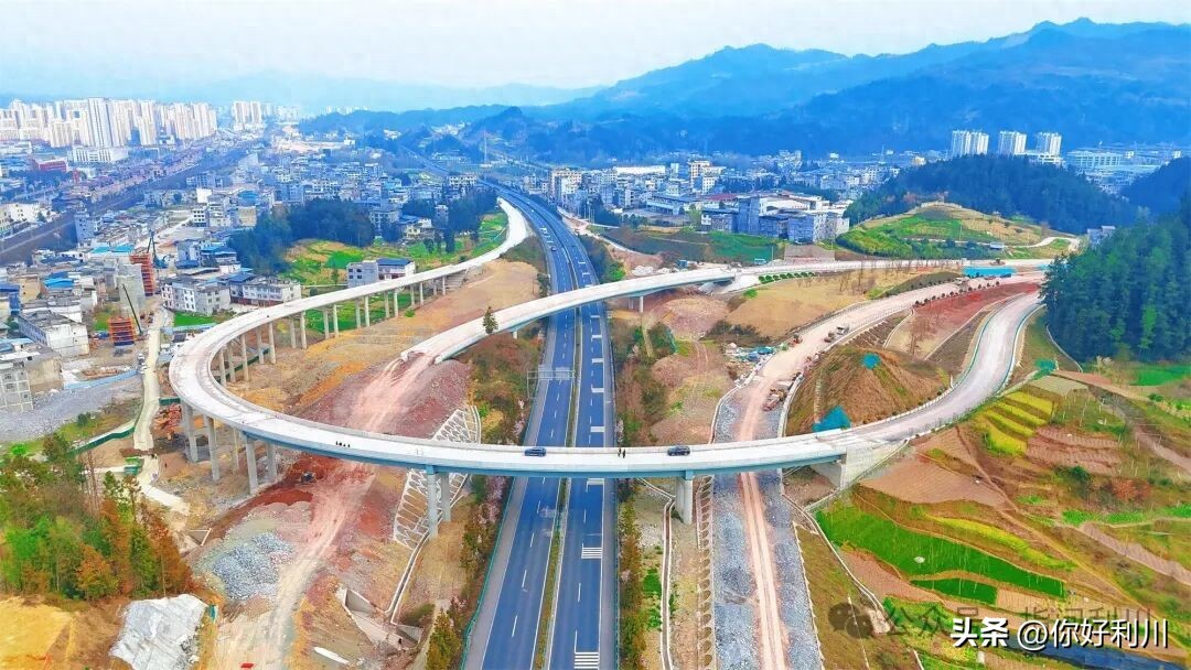 利咸高速建设忙，抢抓春季黄金期全力冲刺