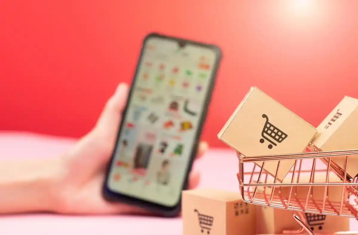 快递一停运，网购年货就慌了？背后真相扎心了